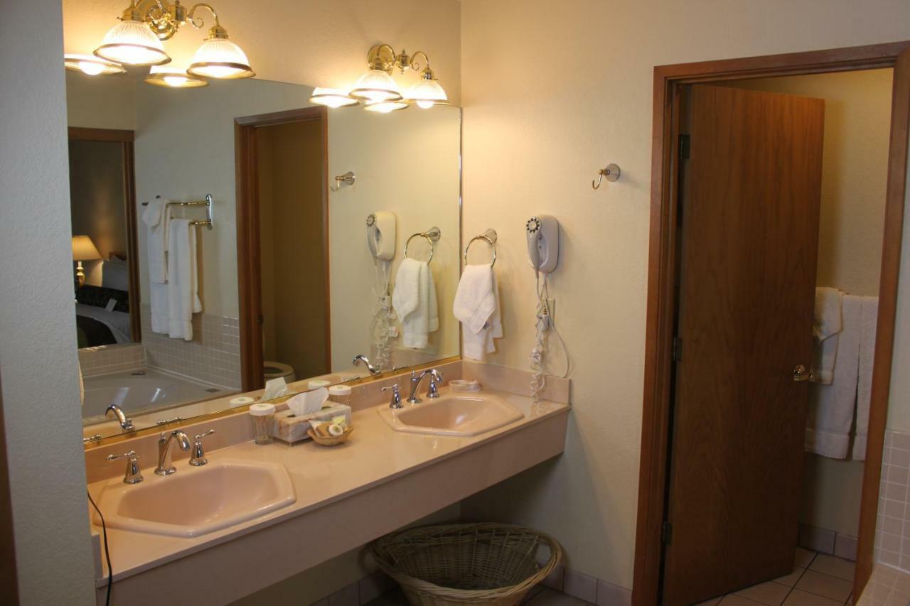 Suite Spa Bath